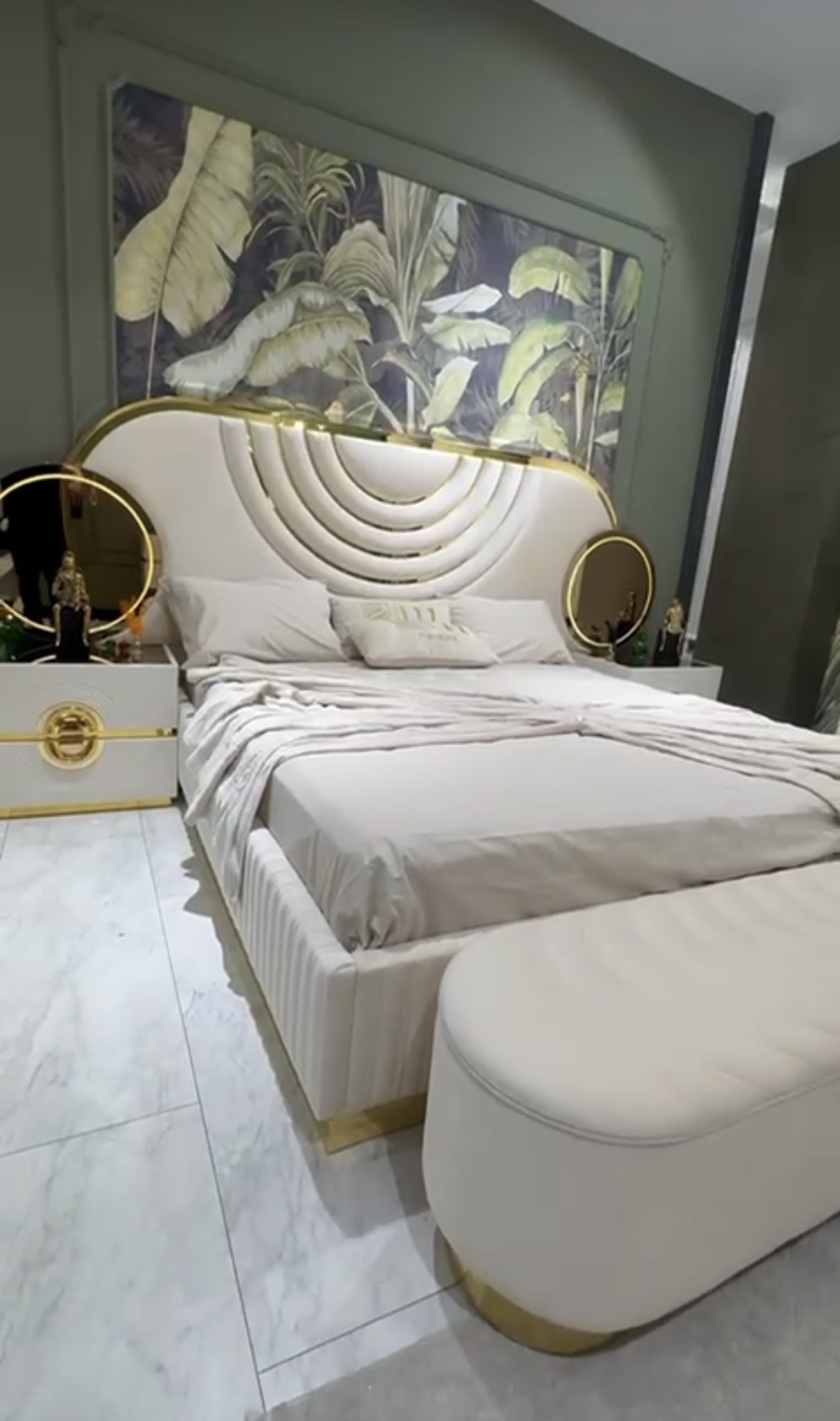 Ensemble de Chambre à Coucher Complète de Luxe Art Déco "Palais Doré" - Or Poli et Blanc Brillant – Image 8