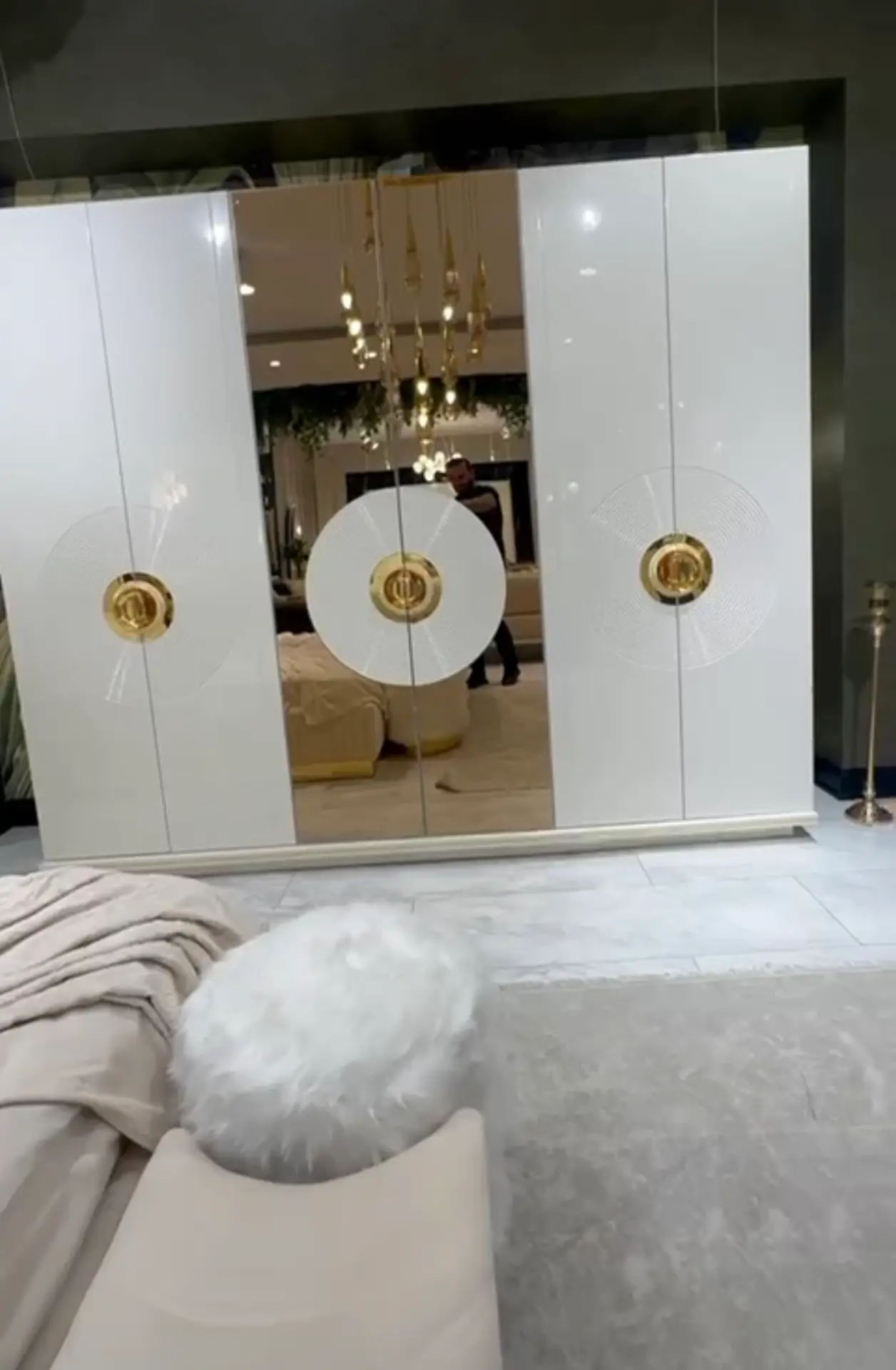Ensemble de Chambre à Coucher Complète de Luxe Art Déco "Palais Doré" - Or Poli et Blanc Brillant – Image 7